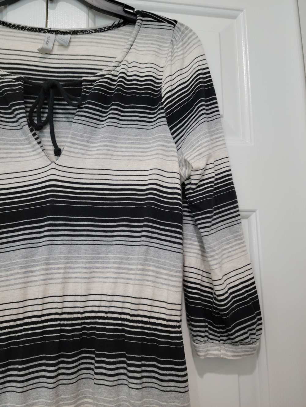 Old Navy Black and White Striped Midi Dress with Tie Neck - Picture 4 of 11